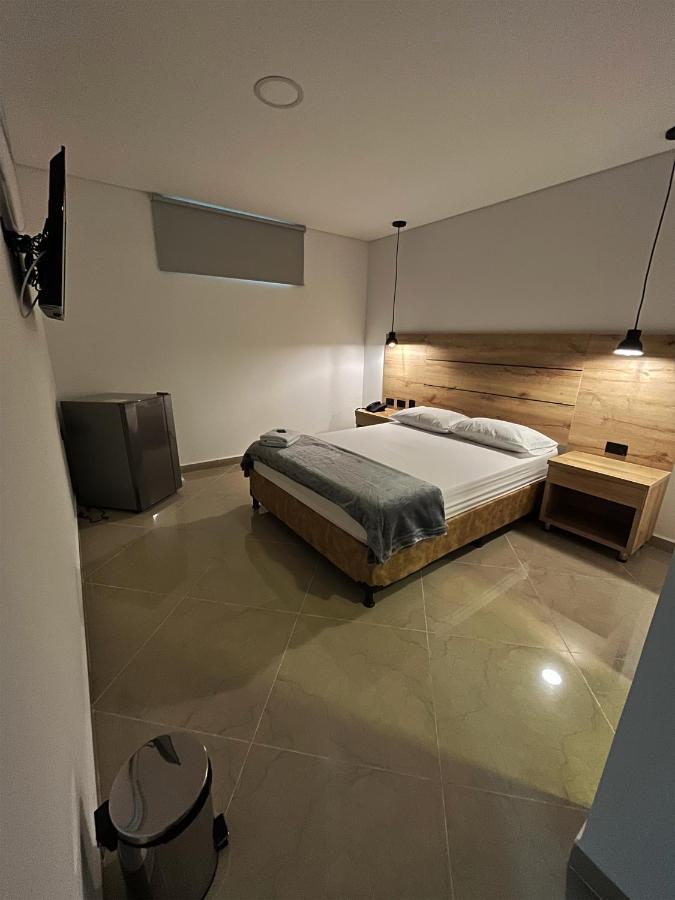 Hotel California City Medellín Dış mekan fotoğraf