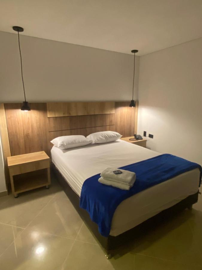 Hotel California City Medellín Dış mekan fotoğraf