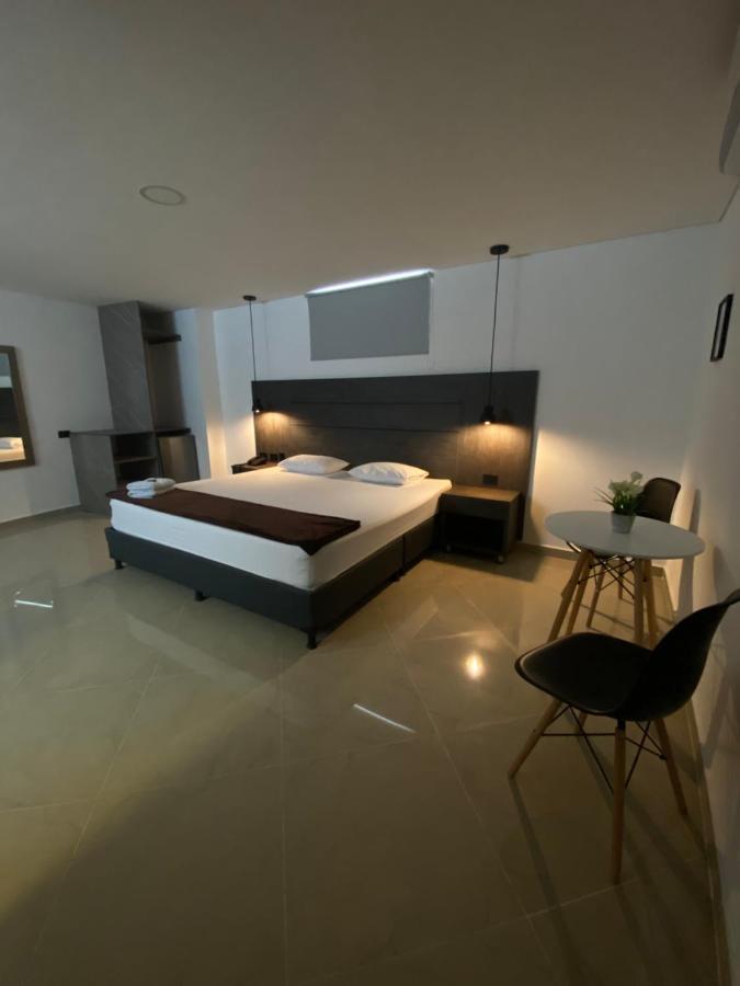 Hotel California City Medellín Dış mekan fotoğraf