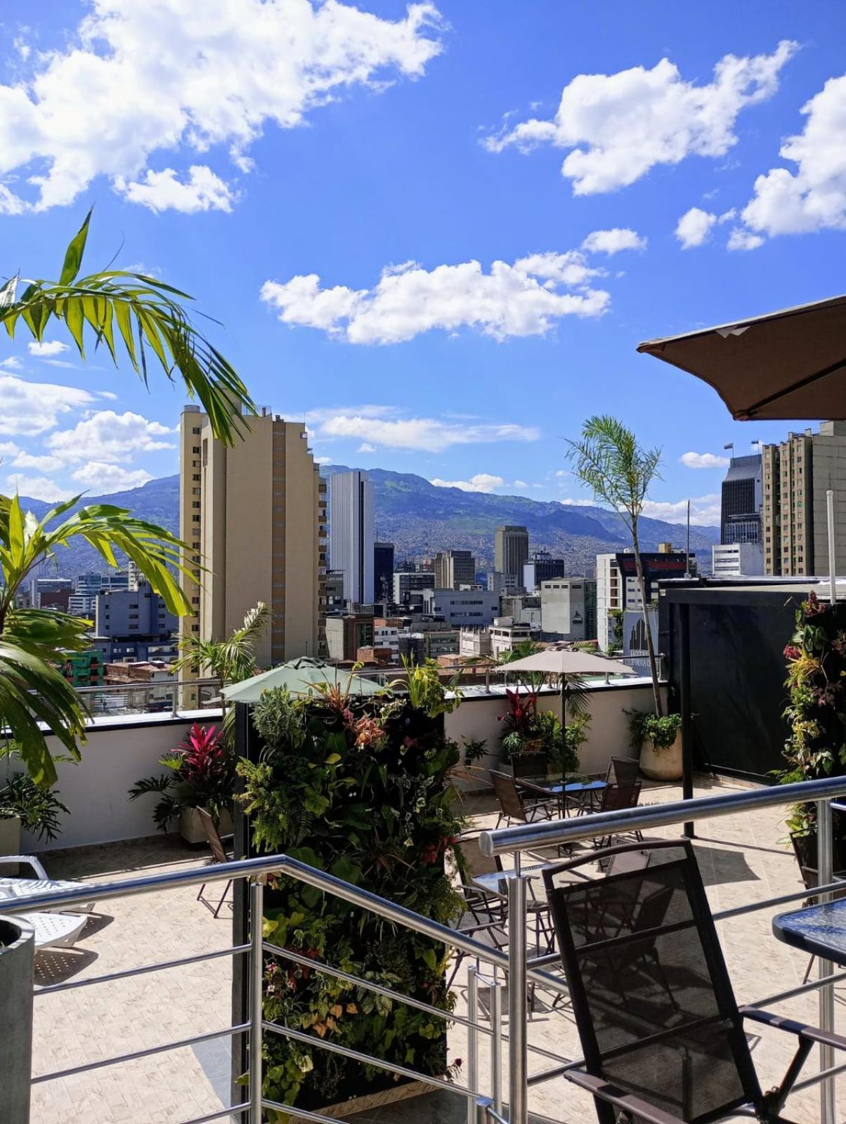 Hotel California City Medellín Dış mekan fotoğraf