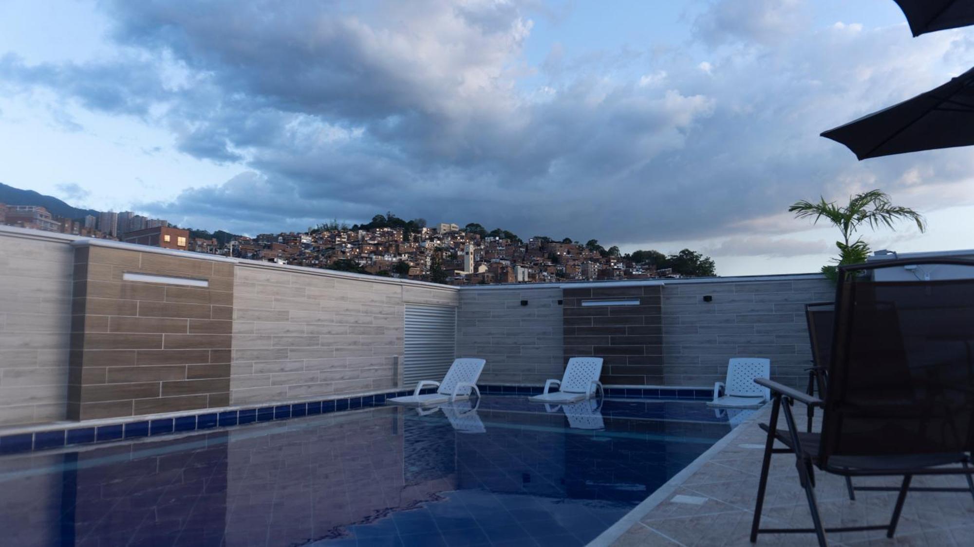 Hotel California City Medellín Dış mekan fotoğraf