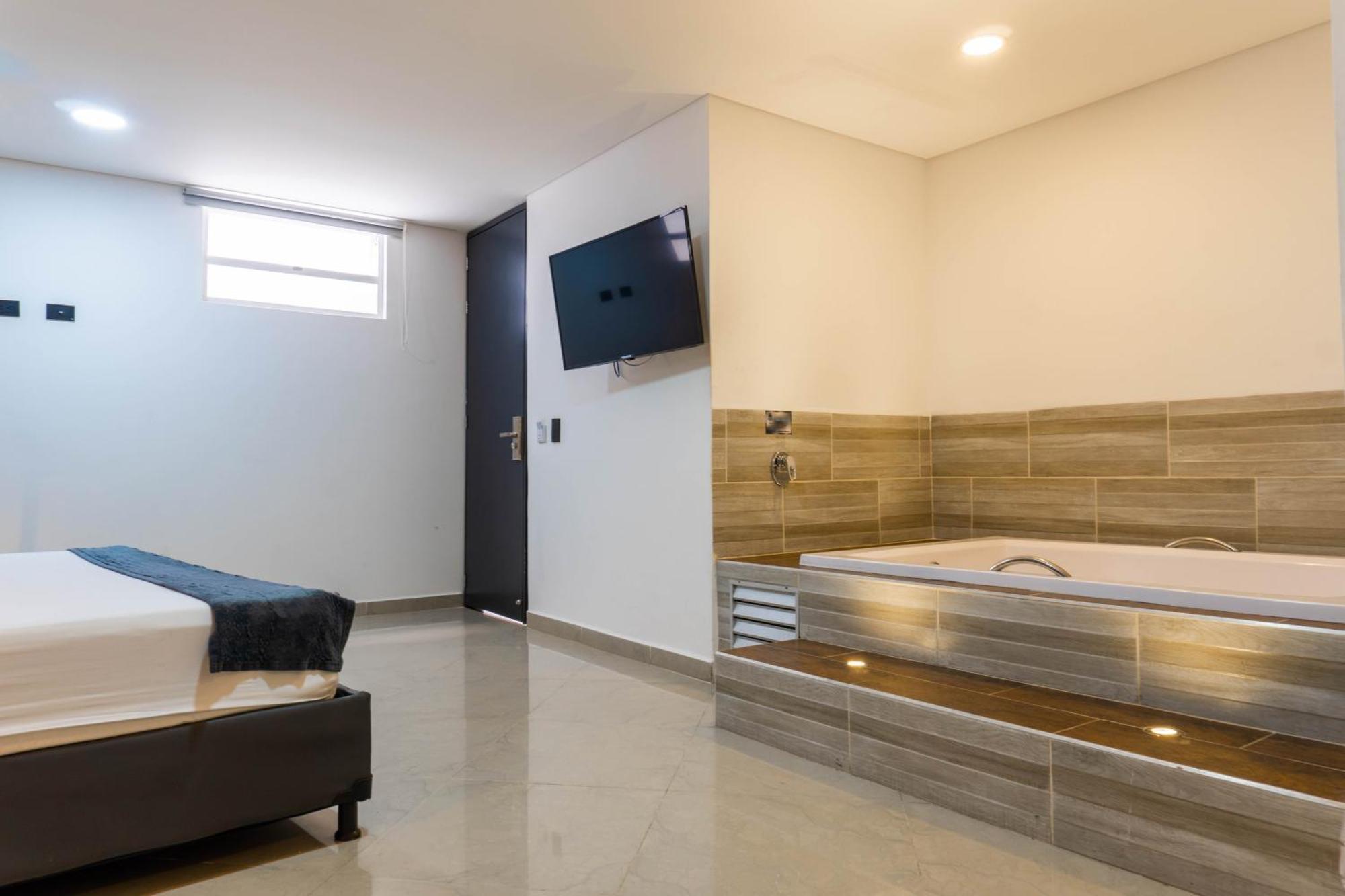 Hotel California City Medellín Dış mekan fotoğraf