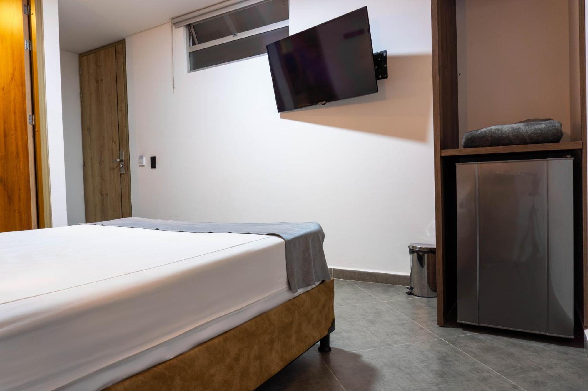 Hotel California City Medellín Dış mekan fotoğraf
