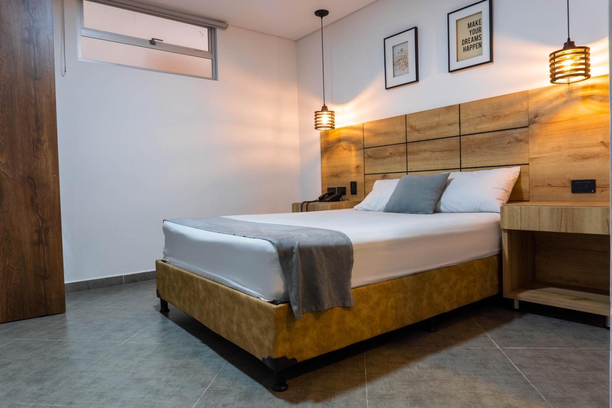 Hotel California City Medellín Dış mekan fotoğraf